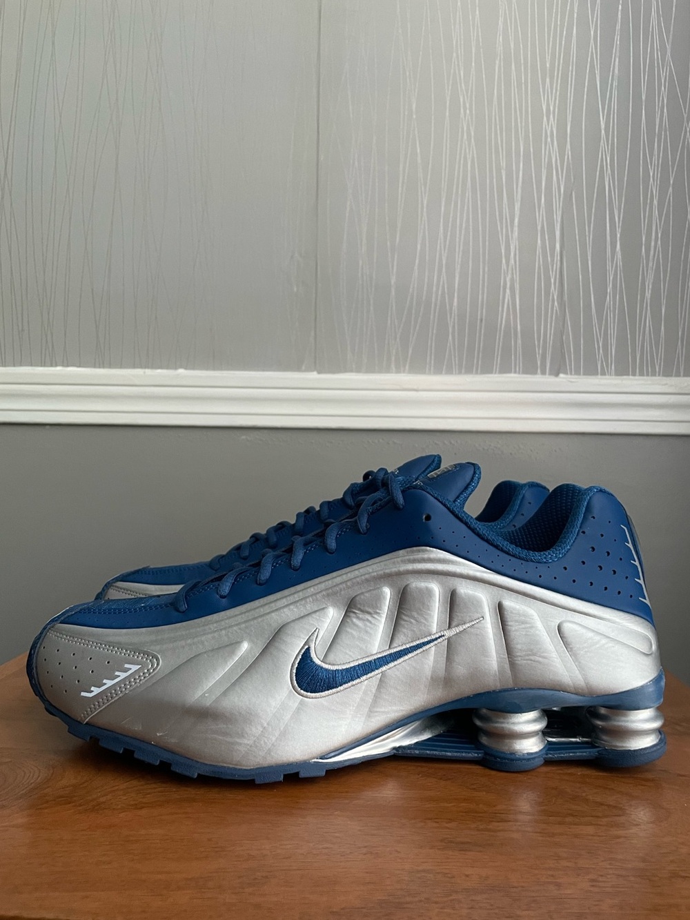 Nike Shox R4 Metallic Silver Team Royal Blue Men’s Size 14 Sneakers HQ1988-009 N